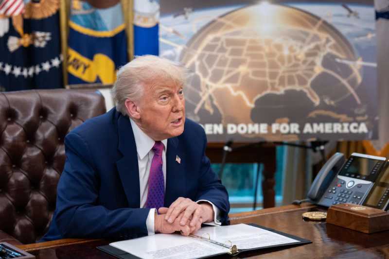 Che cos’è il Golden Dome, lo scudo spaziale di Donald Trump