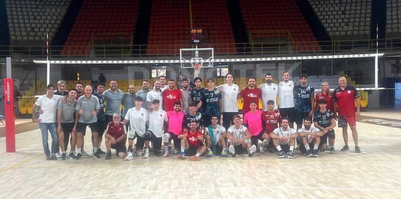 Domotek, è subito calore amaranto: buon test contro Pallavolo Crotone