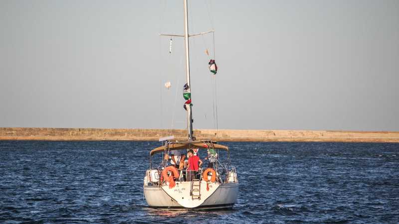 Global Sumud Flotilla, il video diario di bordo: «In navigazione sulla Morgana verso Gaza, Malta alle spalle: i turni di notte, l'equipaggio e il timoniere»