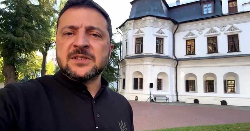 Zelensky: "L'Europa sta facendo la sua parte, ora forti sanzioni anche dagli Usa"