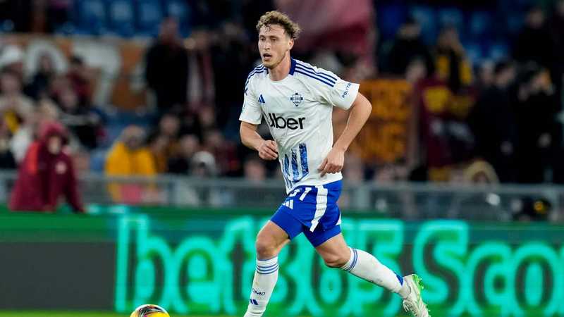 Fiorentina-Como, ammonito Vojvoda dopo il gol di Mandragora: cosa è successo