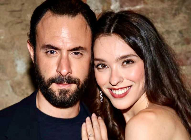 Ginevra Pisani e Alessio Vassallo sposi: le romantiche immagini delle nozze e i due look della sposa