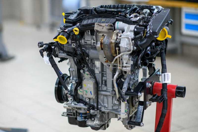 Nuovo motore 1.2 PureTech full hybrid: Stellantis punta sulla tecnologia HEV dal 2028