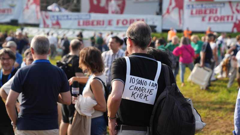 Pontida 2025 in stile Kirk, oggi chiude Salvini. Firme contro Green deal e striscioni pro Vannacci