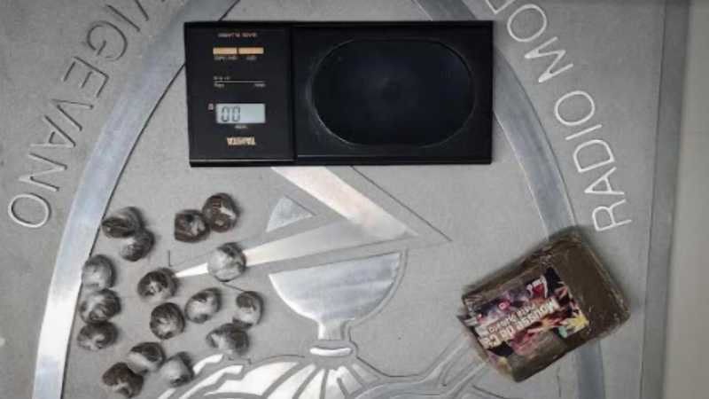 Spacciatore si presenta dai carabinieri di Vigevano con la droga: “Arrestatemi, sono stanco di questa vita”