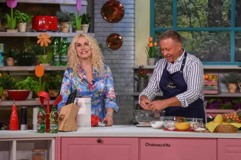 Antonella Clerici commuove il pubblico con un appello in diretta RAI:  ecco cosa ha detto a E' sempre Mezzogiorno