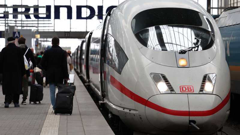 Deutsche Bahn, l’italiana Evelyin Palla dirigerà le ferrovie tedesche afflitte dai ritardi. È la prima donna in 200 anni