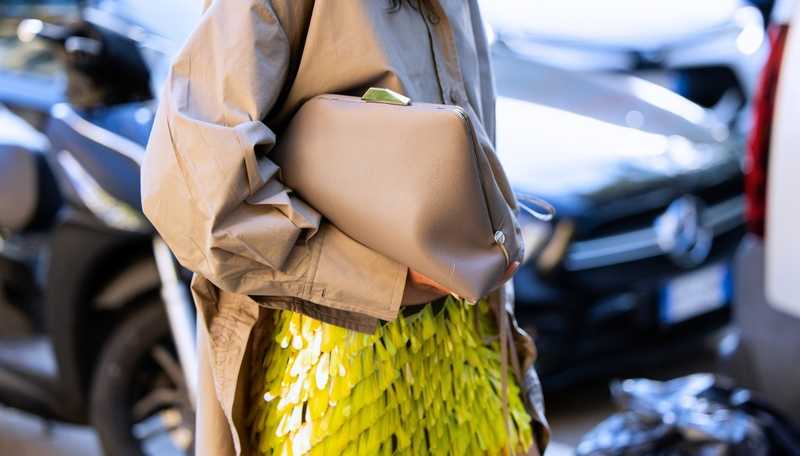 Guida alla gonna con paillettes, come sfruttarla al meglio nell’autunno 2025