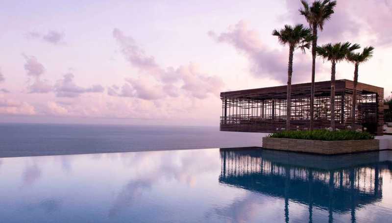 “Ho deciso di far saltare il viaggio di nozze. Mia moglie compra cose inutili online e non ha soldi per pagare la sua parte”: il post su Reddit scatena i commentatori