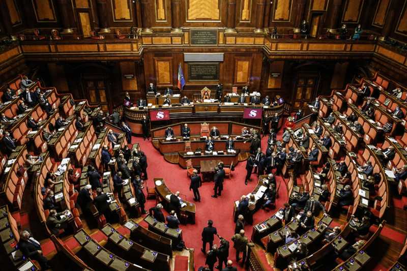 Le voci dal palazzo, Schlein: “La premier non viene in Parlamento ma va a Domenica In”. Meloni: “Polemica sul nulla”. Vannacci: “Lo straniero ci ha già invaso”. Bonelli: “A Pontida l’internazionale nera”