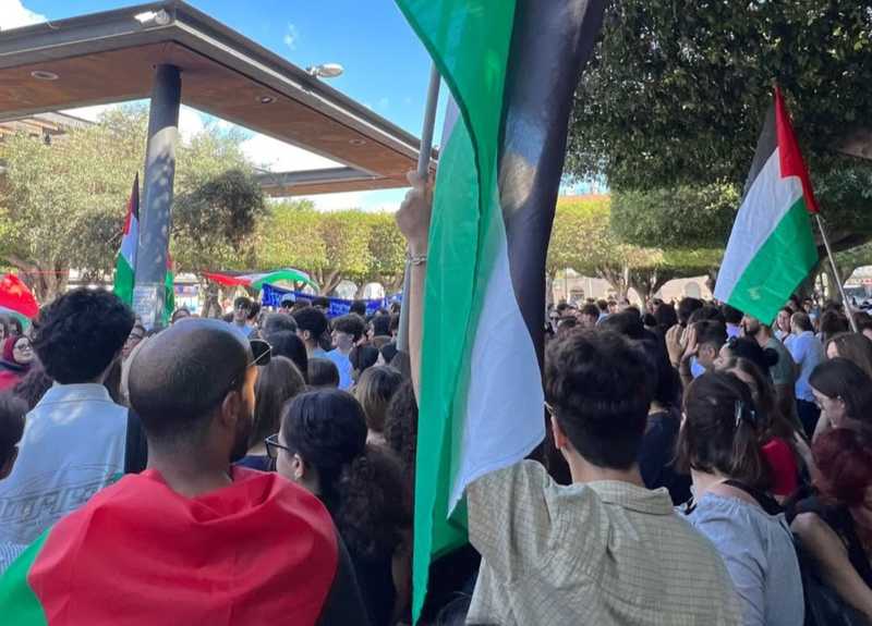 Messina, protesta ProPal a Piazza Cairoli: ATM non aderisce e garantisce il trasporto pubblico