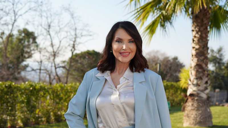 Nadia Mayer: «Da piccola non mi sono mai sentita a casa, e questo mi ha portata a cercare una solidità che non avevo. Un agente immobiliare deve essere onesto e deve dire sempre la verità, anche quando è scomoda»