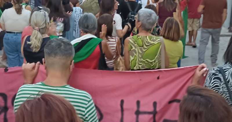 Tortolì. Pesaus Is basis de sa gherra! A foras sa Nato de se nostra terra!