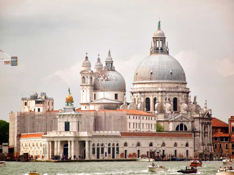 HIV: Comprendere il Virus dell'Immunodeficienza Umana