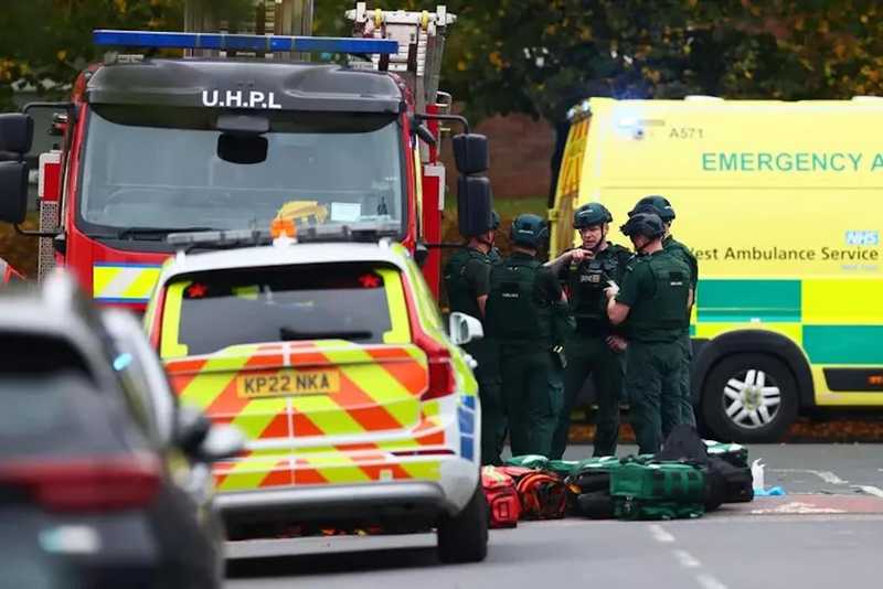 Accoltellamenti fuori da una sinagoga a Manchester, due persone uccise. Morto anche l'aggressore: l'attacco nel giorno dello Yom Kippur