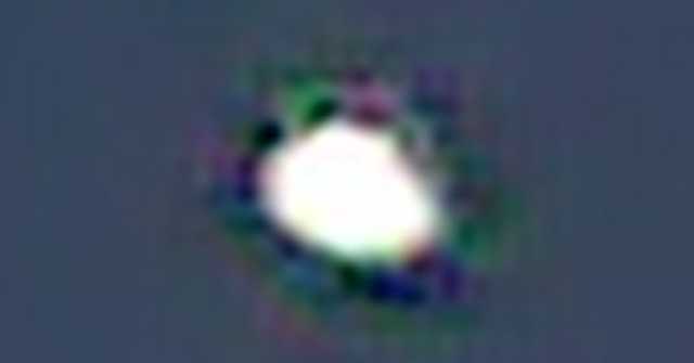 Avvistamenti UFO a Maxwell, New Mexico: Fenomeni Luminosi nel Cielo del 6 Ottobre 2025