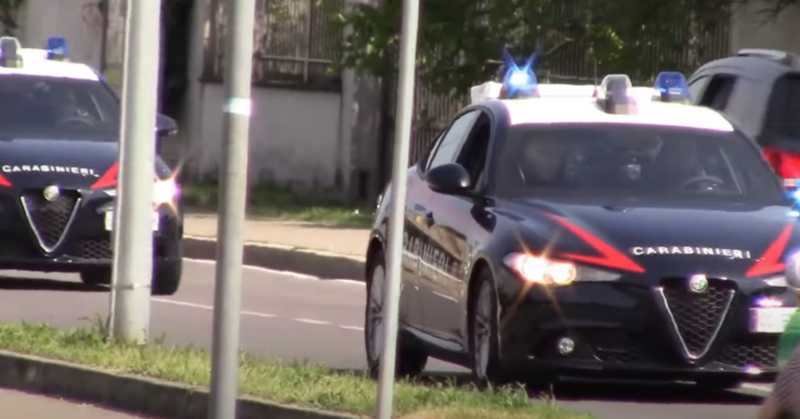 Villaricca, arrestato 21enne per spaccio: hashish, marijuana e appunti sul giro di clienti in casa