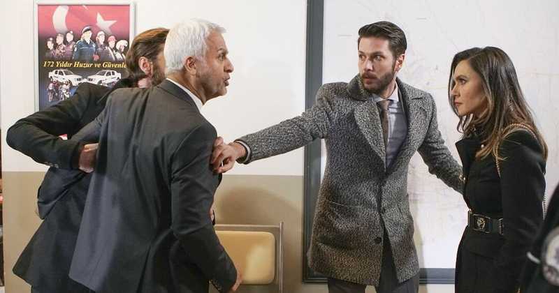 Forbidden Fruit, la popolare serie turca trasmessa su Canale 5, continua a suscitare grande interesse tra i fan con le sue trame intricate e colpi di scena inaspettati. Questa settimana, le puntate del 15 e 16 ottobre promettono di essere particolarmente emozionanti, portando avanti le storie di personaggi come Halit, Zehra, Kemal, Ender e Alihan.