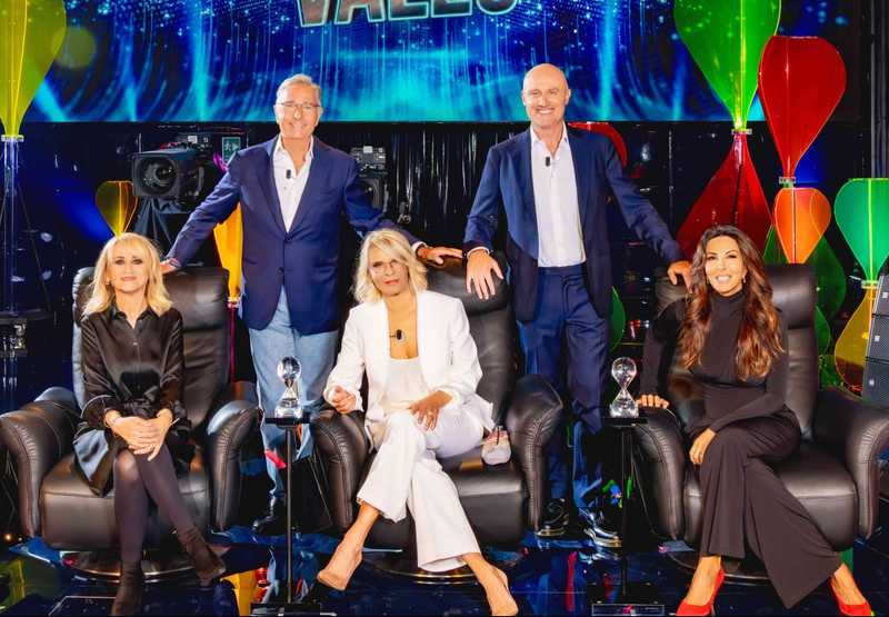 Ascolti tv, sabato 18 ottobre 2025: Canale 5 trionfa con Tú Sí Que Vales, Rai 1 secondo con Ballando con le Stelle