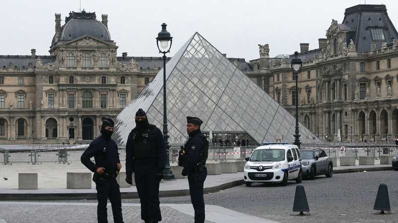 Furto al Louvre: chi erano i veri proprietari dei gioielli e quante pietre preziose sono state trafugate
