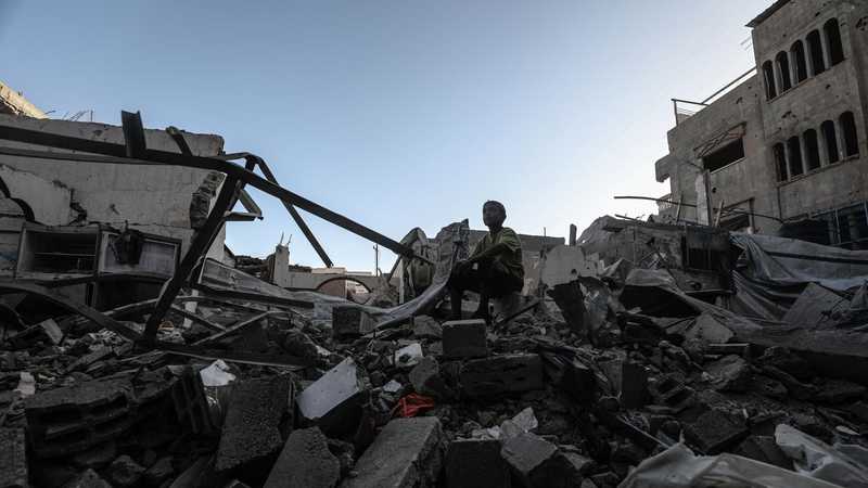 Israele, nuovi raid a Gaza: decine di palestinesi uccisi e la tregua vacilla