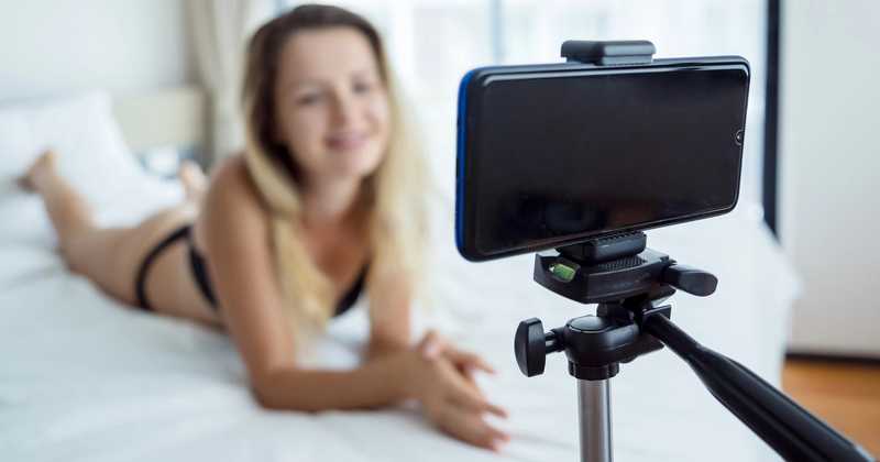 Credi di flirtare in onlyfans ma stai parlando con un operatore filippino sottopagato