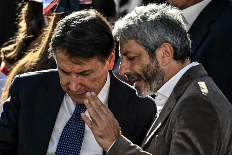 Elezioni in Campania, centrodestra a tre punti dal centrosinistra: la sfida decisiva