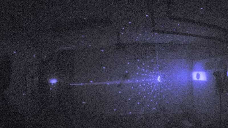 Telecamera fai-da-te cattura la luce a 2 miliardi di fps