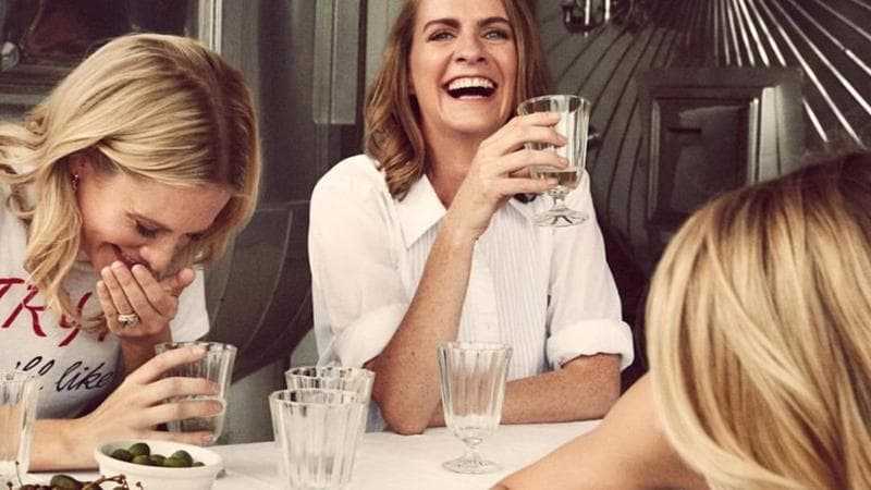 Tradisci lo champagne, bevi prosecco: la guerra delle bollicine tra Francia e Italia