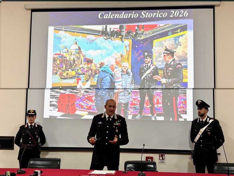 Catanzaro, il calendario storico dei Carabinieri 2026 celebra gli eroi quotidiani