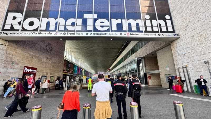 Tragedia sui binari in Calabria, caos ferroviario con ritardi fino a sei ore