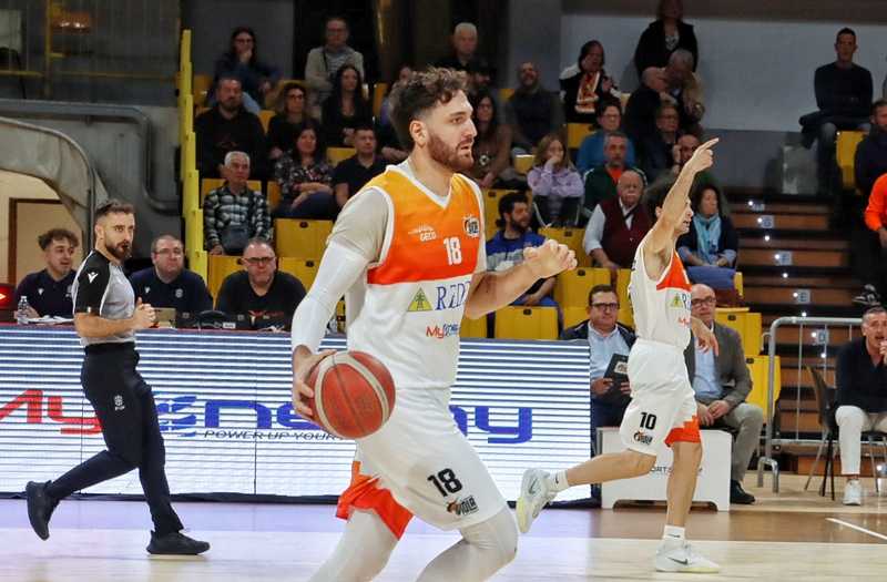 Corato-Viola, 3° QT: i neroarancio scappano, pugliesi rimasti negli spogliatoi