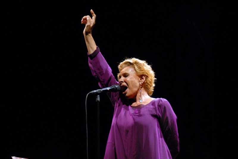 Addio a Ornella Vanoni, icona della musica italiana