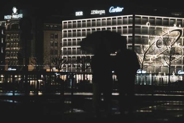 Oro, Rolex e Armi: Un Triangolo Pericoloso