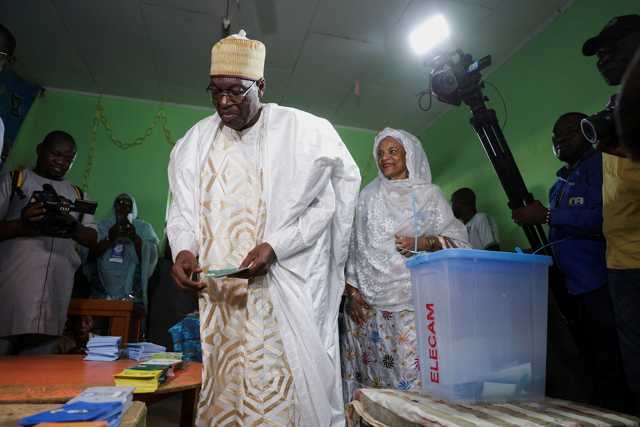 Gambia offre asilo a Issa Tchiroma Bakary, oppositore camerunese