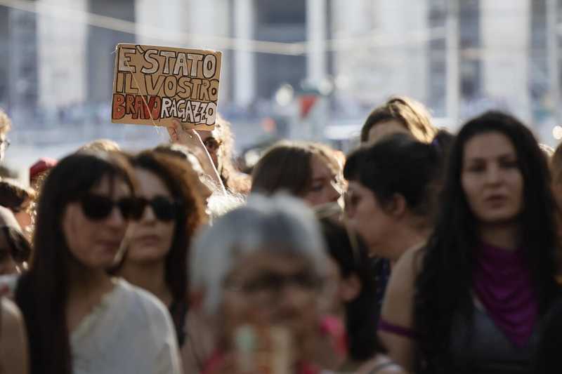 Femminicidio è reato: approvata la legge, ergastolo per i colpevoli