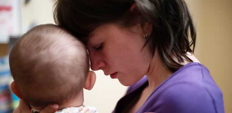 Giovani Madri: Un Ritratto Crudo e Realistico