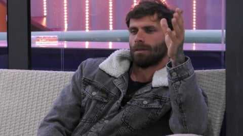 Grande Fratello: Domenico amareggiato, la Stocchi non lo ringrazia