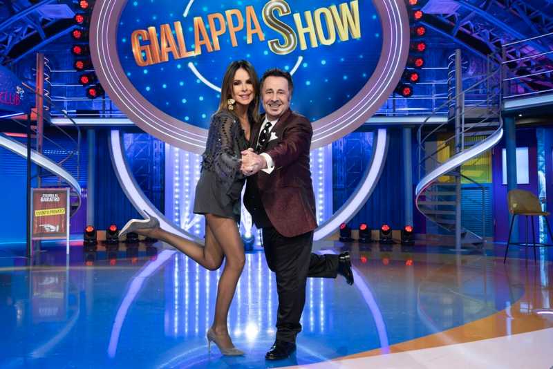 GialappaShow: Aldo, Giovanni e Giacomo incendiano la settima puntata