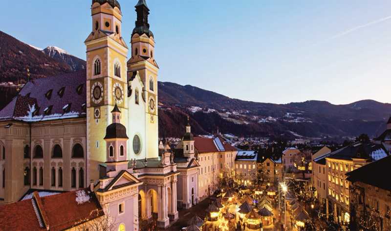 Mercatino di Natale di Bressanone: Magia Alpina e Luci d'Avvento