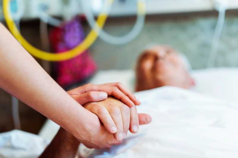 Insegnante lascia eredità ai dipendenti di una casa di riposo