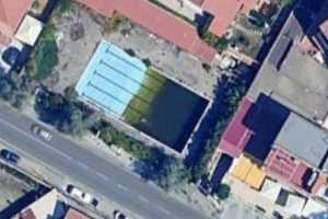 Piscina abbandonata: esproprio per rischio West Nile