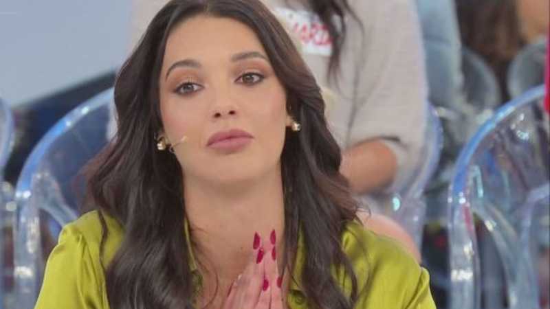 Sara a Uomini e Donne: retroscena su frequentazioni passate