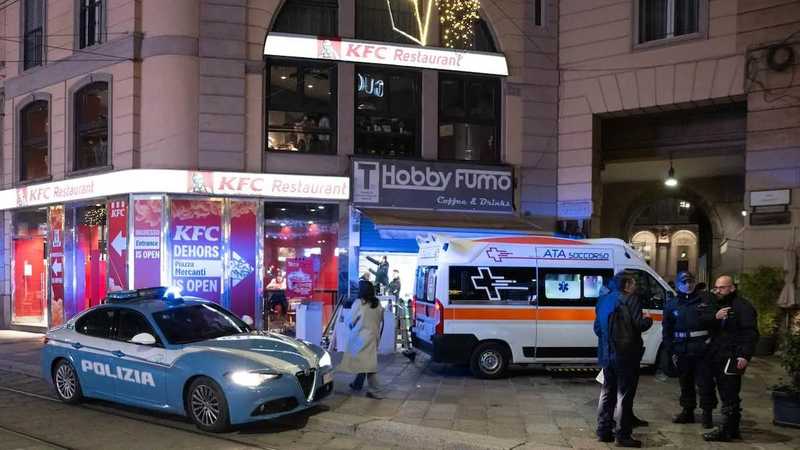 Accoltellamento Duomo, preso il 21enne: si nascondeva dal fratello