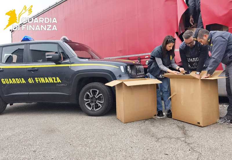 Maxi sequestro a Pavia: 7 tonnellate di tabacco illegale