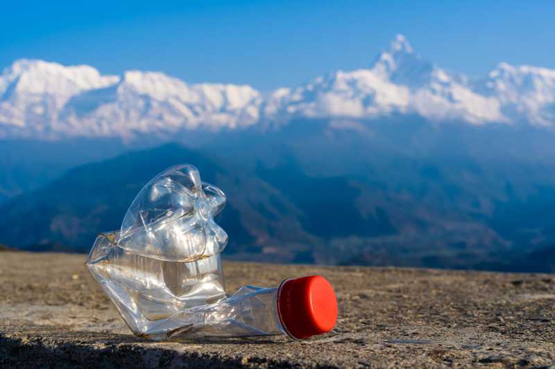 Plastica: come il riuso e il vuoto a rendere possono eliminare il 97% dell’inquinamento