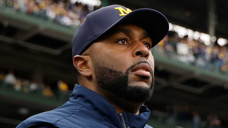 Sherrone Moore: l'ex coach di Michigan accusato di invasione domestica