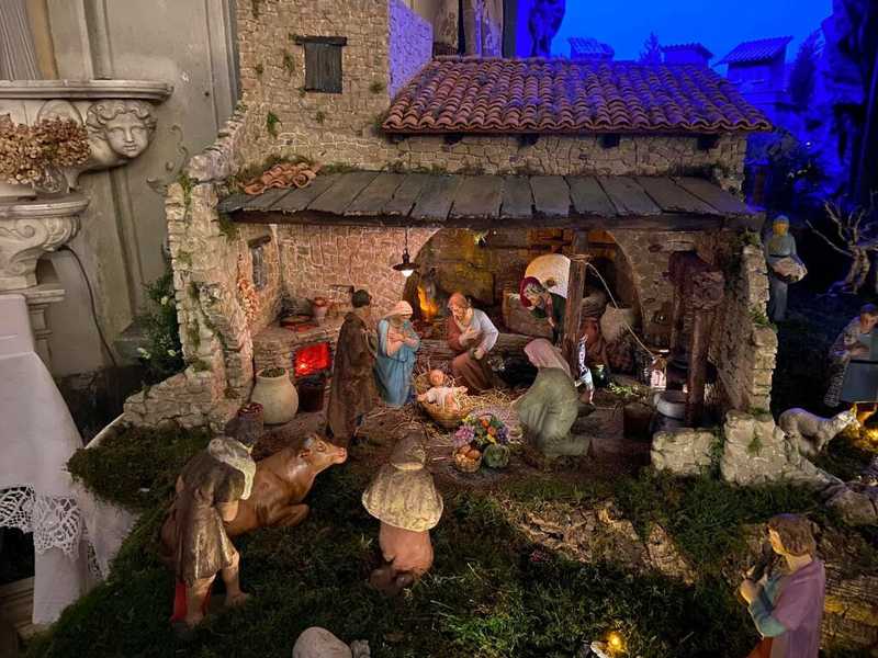 Capolavoro Natalizio a Savona: Il Presepe Delbuono in Oratorio