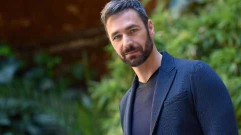 Raoul Bova: Sbeffeggiato e Umiliato per le Chat con Ceretti