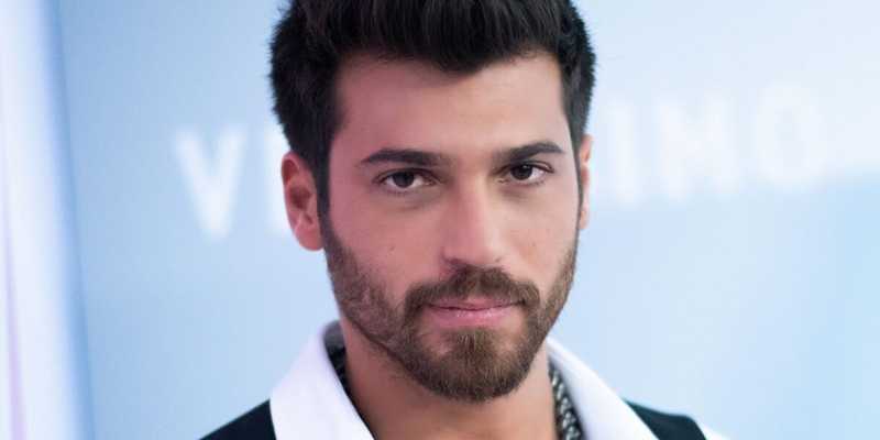 Can Yaman sbarca su Canale 5 nel 2026 con thriller